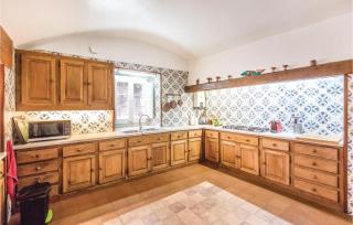 Nice Home In Arenys De Munt - 9