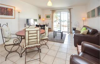 2 Bedroom Cozy Home In Aigues-Mortes - 3