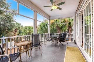 Carolina Boulevard 808 - 1