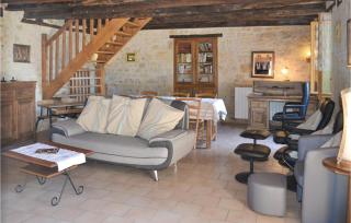 Awesome Home In La-Chapelle-Saint-Jean - 9