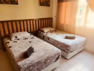 Beach view apartment from balcony - 4