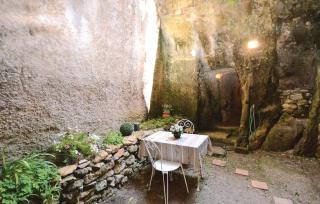 3 Bedroom Nice Home In Bonnieux - Bonnieux - 2