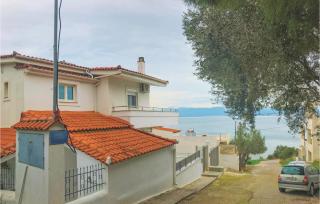 3 Bedroom Lovely Home In Chalkida - Calcide - 5