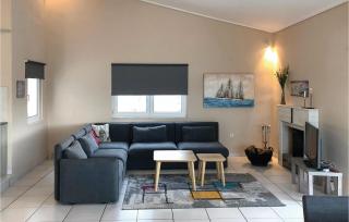 3 Bedroom Lovely Home In Chalkida - Calcide - 7
