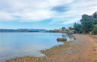 3 Bedroom Lovely Home In Chalkida - Calcide - 5