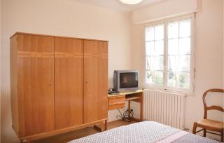 1 Bedroom Awesome Home In Penvénan - 3