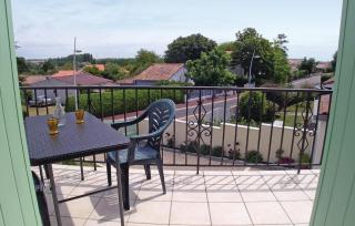 Lovely Apartment In Vaux Sur Mer - Vaux-sur-Mer - 3