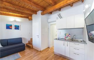 Awesome Home In Pag With Wifi - 3