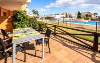 2 Bedroom Amazing Apartment In Manilva - Manilva - 9