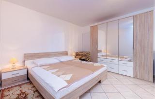 1 Bedroom Cozy Apartment In Selce - 6