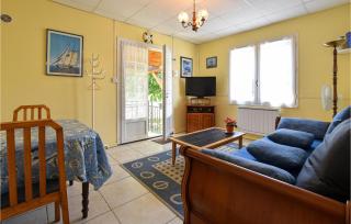 Nice Apartment In La Tranche Sur Mer - 1