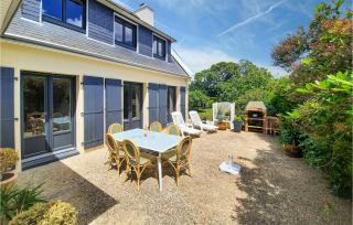 Gorgeous Apartment In Concarneau - 4