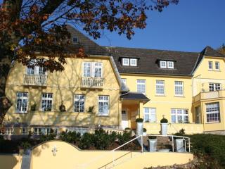Villa with a view of the Weserbergland - Bad Pyrmont - 0