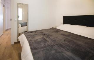 Cozy Apartment In Blanes With Wifi - 8