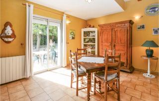 Stunning Home In Pujaut With Kitchen - 8