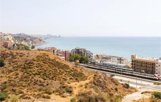 Nice Apartment In Fuengirola-Carvajal - Santa Fe de los Boliches - 2