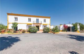 6 Bedroom Cozy Home In Huelva - 2