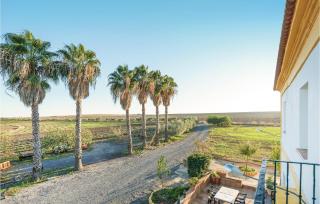 6 Bedroom Cozy Home In Huelva - 1