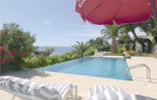 Stunning Apartment In Istres With Wifi - Miramas - 5