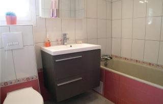 Awesome Home In La Faute Sur Mer - 3
