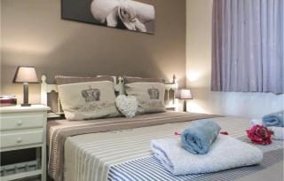Gorgeous Apartment In Torrevieja - 6