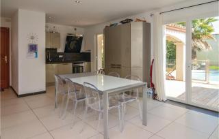 Cozy Home In Aigues-Mortes With Kitchen - Aigues-Mortes - 7