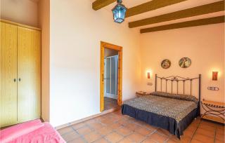 Awesome Home In Ardenya With Wifi - 3