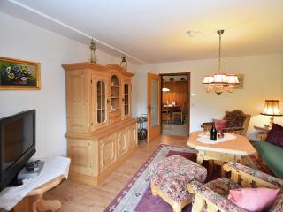 Quaint Apartment with Private Terrace, Garden - 9