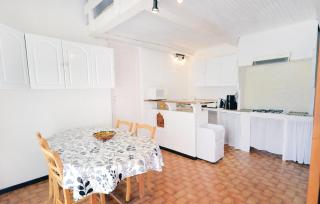 3 Bedroom Stunning Home In Théziers - Théziers - 6