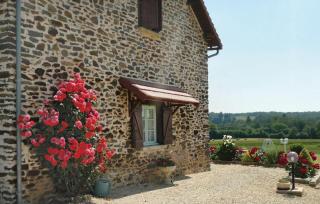 3 Bedroom Amazing Home In Payzac - 1