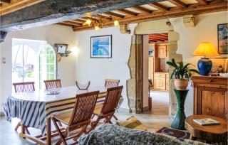 Gorgeous Home In Bricquebec-En-Cotentin - Saint-Martin-le-Hébert - 8