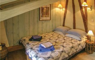 Gorgeous Home In Beauville - 5