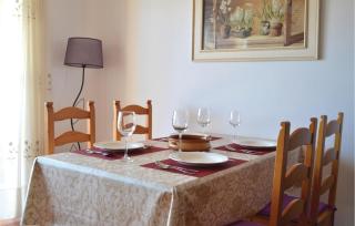 2 Bedroom Awesome Apartment In Vinaros - Vinarós - 1