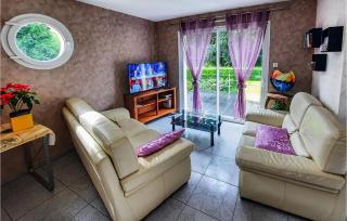 Two-Bedroom Holiday Home In St Michel Chef Chef - 5