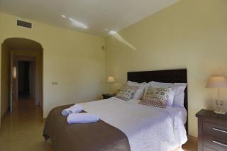 R6 Los Patios 2 bedroom - 2
