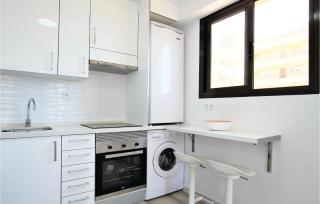 Amazing Apartment In Torrevieja - La Mata - 3
