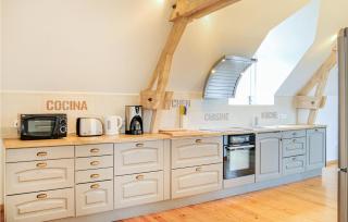 2 Bedroom Amazing Apartment In Ponts - Ponts - 7