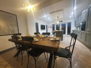 4 BR Luxury House. Bike Park Wales. Secure Bike Store. Brecon Beacons - Dowlais - 2