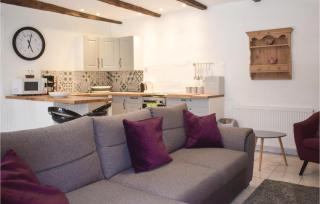 Awesome Home In Callac De Bretagne - Callac - 9