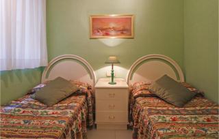 Gorgeous Apartment In Pineda De Mar - Pineda de Mar - 8
