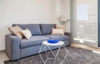 Nice Apartment In Los Arenales Del Sol - 2