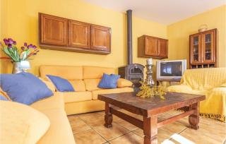 Cozy Home In Cuevas Del Campo With Wifi - 9