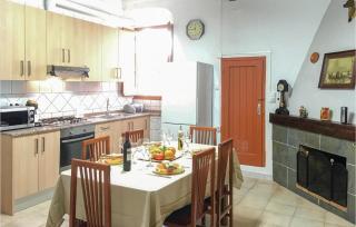 Lovely Apartment In Pineda De Mar - 2