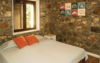 Gorgeous Home In Astros Peleponese - 3