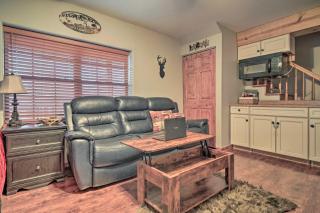 Cabin Apt with Smoky Mtn Views and Private Patio! - 4