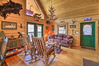 River Dream Cabin on New River with Deck, Fire Pit - 6