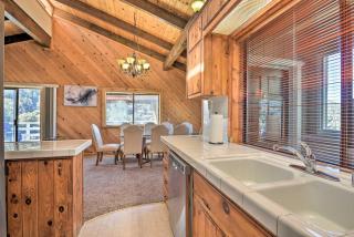 Luxe Escape with Decks, Mtn Views, Game Room! - Frazier Park - 2