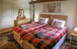 Amazing Home In Suaux - 3