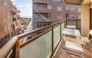 Beautiful Apartment In Torrevieja - Torrevieja - 4