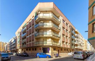 Beautiful Apartment In Torrevieja - Torrevieja - 3